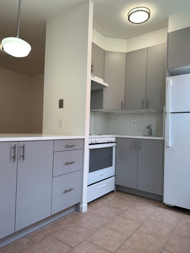 1682 George St, Unit George Apt 1