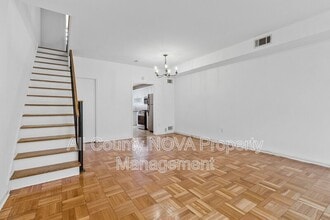 123 E St SE in Washington, DC - Building Photo - Building Photo