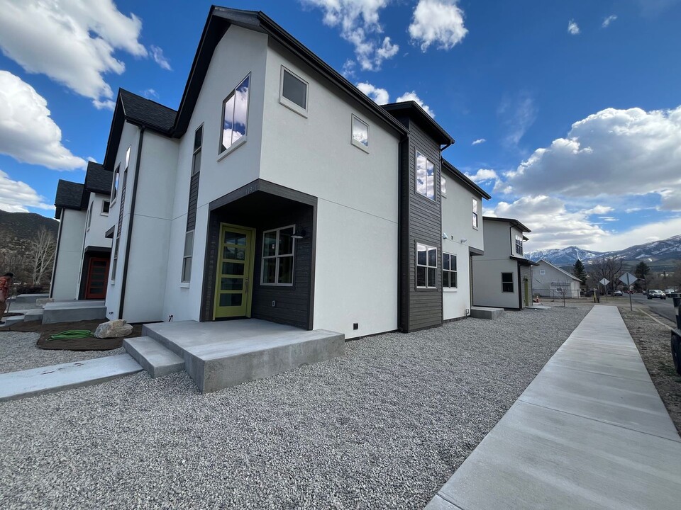 103 Park Ave in Salida, CO - Foto de edificio