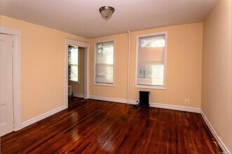 261-10 86th Ave in Queens, NY - Building Photo - Building Photo