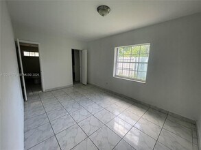 1435 NE 173rd St in North Miami Beach, FL - Building Photo - Building Photo