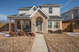 730 N Salem Rd in Fayetteville, AR - Building Photo