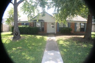 1206 Devonshire Ln in Wylie, TX - Building Photo