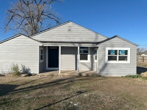 1229 N Woodland St in Amarillo, TX - Building Photo - Building Photo