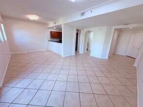 11202 NW 83rd St in Doral, FL - Building Photo - Building Photo