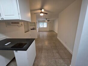 304 SE 4th Ave in Hallandale Beach, FL - Building Photo - Building Photo