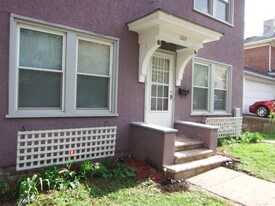 1209 E 9th St, Unit 0 in Davenport, IA - Building Photo