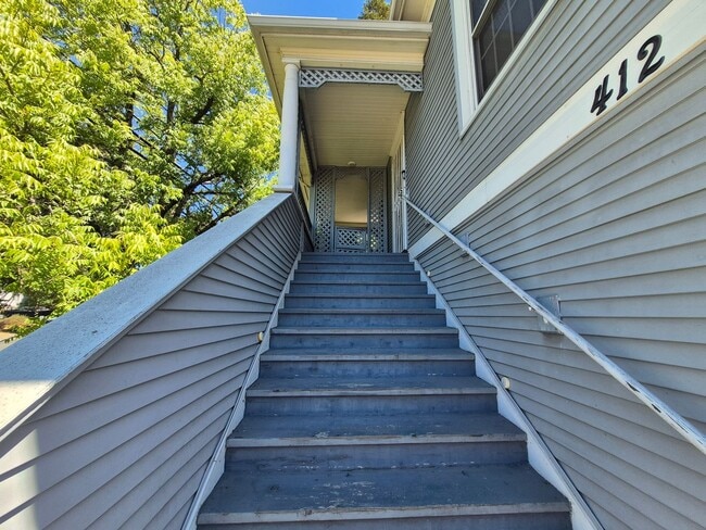 412 Steele Ln in Santa Rosa, CA - Building Photo - Building Photo