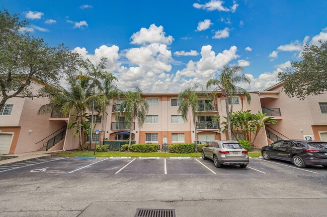 2033 SE 10th Ave in Fort Lauderdale, FL - Building Photo - Building Photo