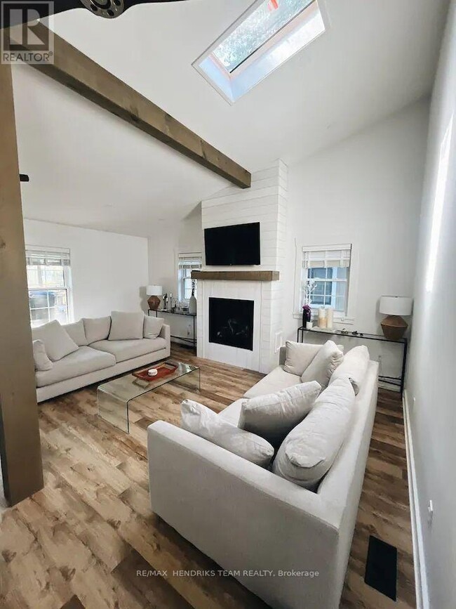 399 Elmwood Ave in Fort Erie, ON - Building Photo - Building Photo