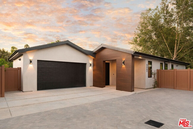property at 5662 Winnetka Ave