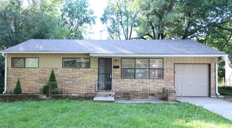 11418 Manchester Ave