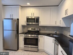 11 Sycamore Ct in Trenton, NJ - Building Photo - Building Photo