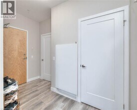 100 Garment St in Kitchener, ON - Building Photo - Building Photo