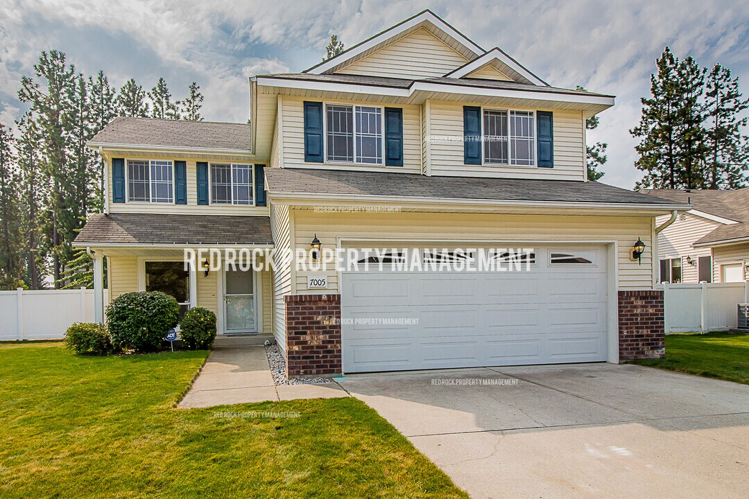 7005 N Joanna Dr in Coeur d'Alene, ID - Building Photo