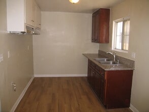 2378 Chanslor St, Unit 3 in Pomona, CA - Building Photo - Building Photo