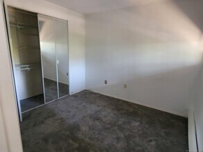 5 Nabby Rd in Danbury, CT - Building Photo - Building Photo