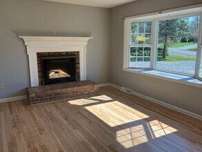 25 Bluestone Dr in Weyers Cave, VA - Building Photo - Building Photo