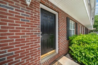 20 Point Pl Dr in Cartersville, GA - Building Photo - Building Photo