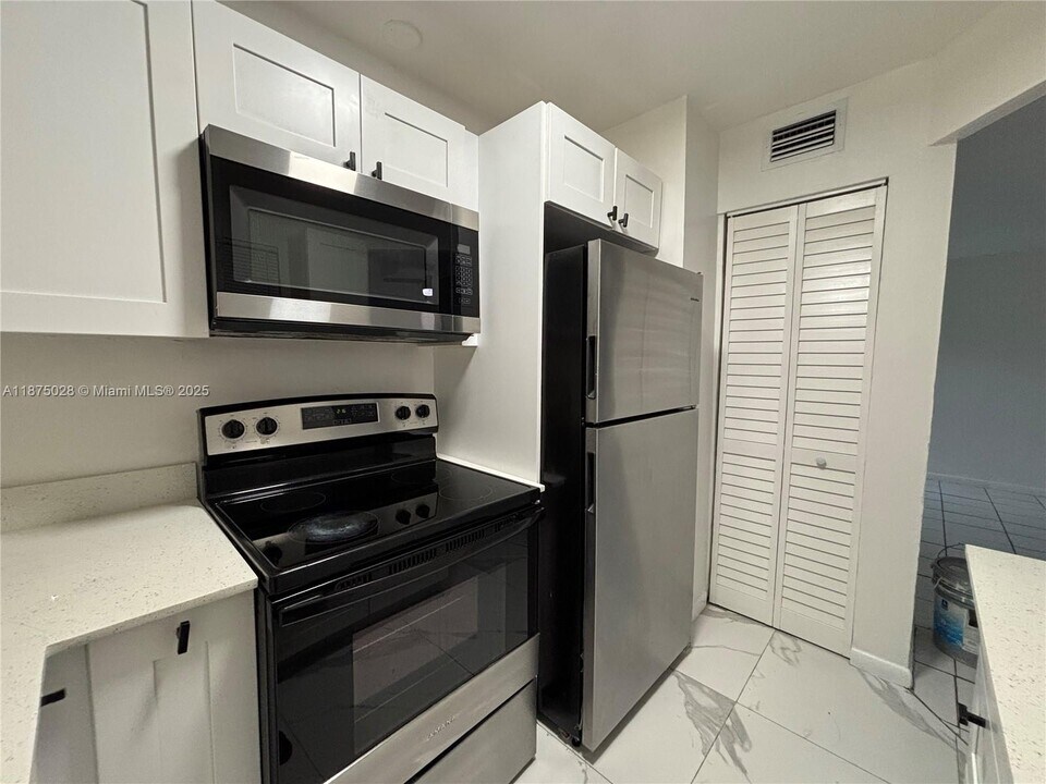 3203 NW 5th Terrace in Pompano Beach, FL - Building Photo