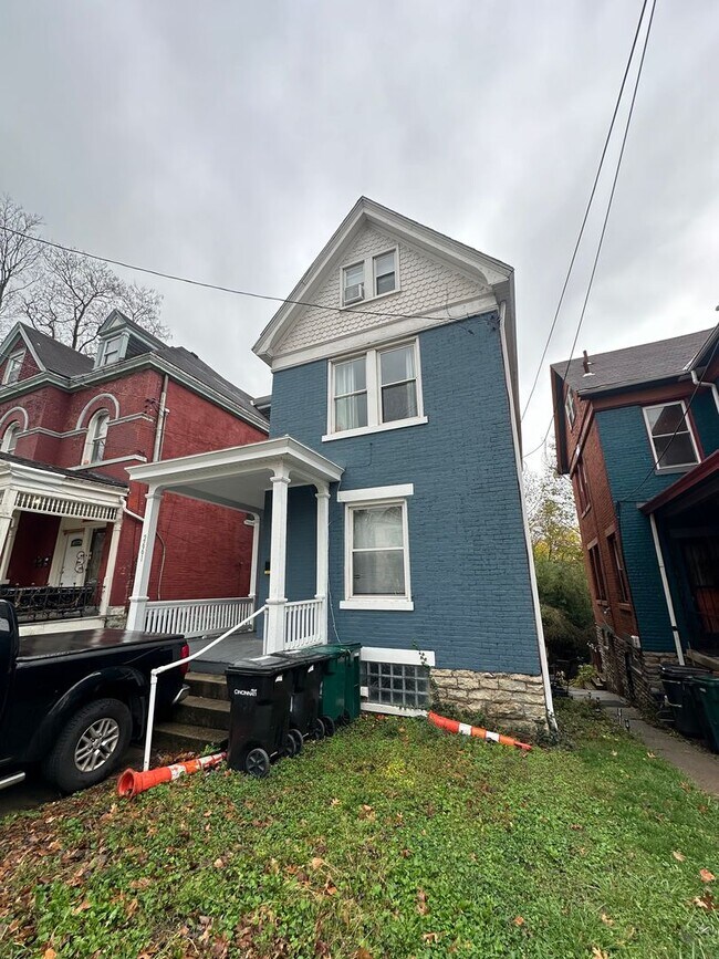 2661 Bellevue Ave in Cincinnati, OH - Building Photo - Building Photo