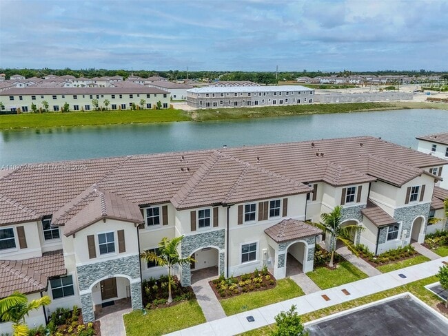 2796 SE 26th Ave in Homestead, FL - Building Photo - Building Photo