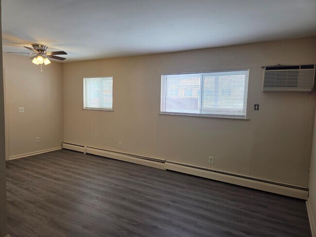 3932-3936 Banks Rd in Cincinnati, OH - Building Photo - Building Photo