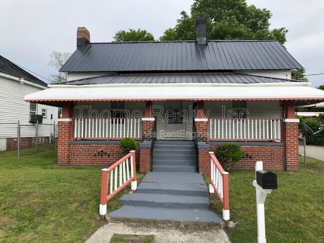 property at 517 NE Main St