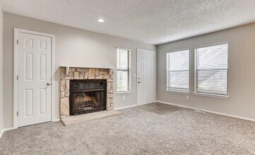 932 S Dearborn Way in Aurora, CO - Building Photo - Building Photo
