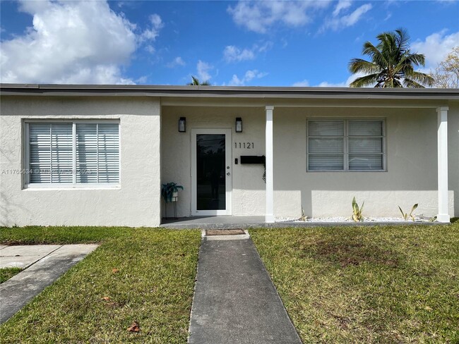 property at 11121 SW 46th St