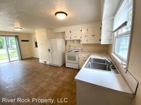 1537 N University Dr