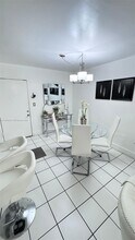 9455 W Flagler St in Miami, FL - Building Photo - Building Photo