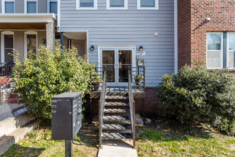 284 15th St SE in Washington, DC - Building Photo - Building Photo