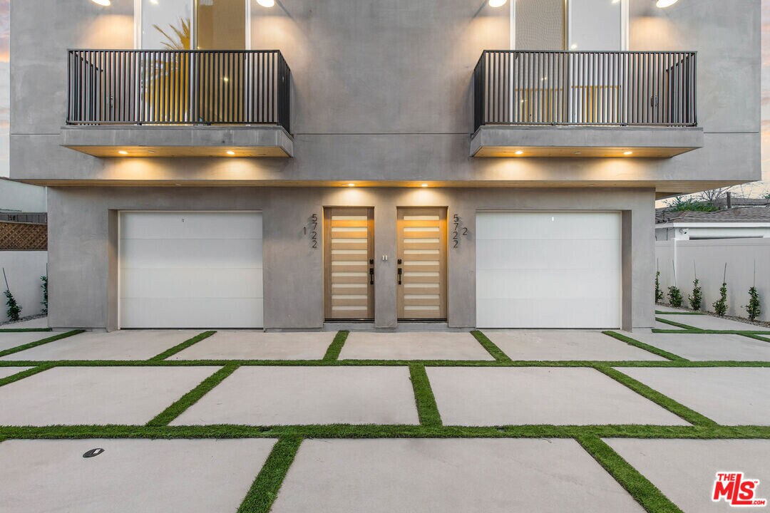 5722 Fulcher Ave in Los Angeles, CA - Building Photo