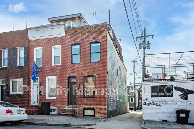 3301 Fleet St in Baltimore, MD - Building Photo - Building Photo