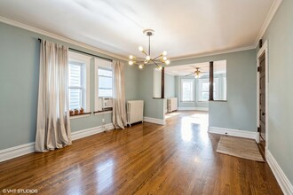 108 Clinton Ave, Unit 2 in Oak Park, IL - Building Photo - Building Photo