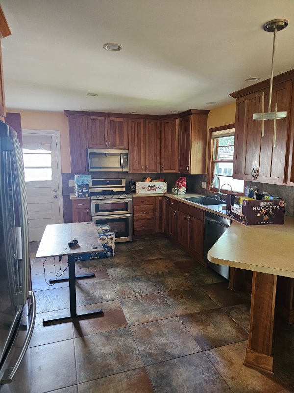 4117 Mineral Point Rd in Madison, WI - Foto de edificio - Building Photo