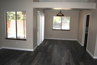 4620 Gorbett Ln in Bakersfield, CA - Building Photo - Building Photo