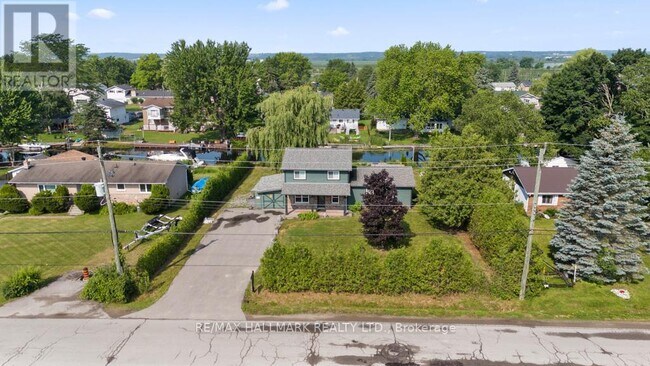 720 Lake Dr S in Georgina, ON - Building Photo - Building Photo