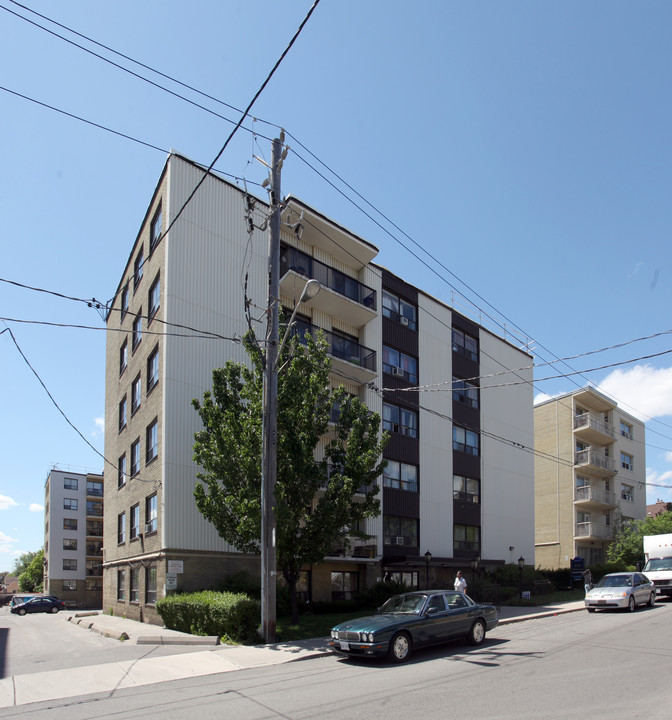 450 Winona Drive in Toronto, ON - Building Photo