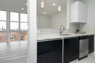 144 BERGEN Ave in Jersey City, NJ - Building Photo - Building Photo