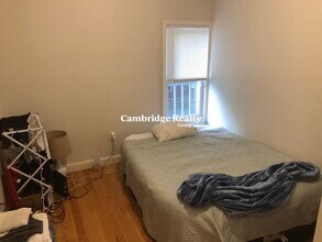 44 Cogswell Ave, Unit 2 in Cambridge, MA - Foto de edificio - Building Photo