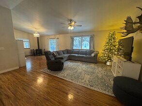 580 Orion Dr in North Pole, AK - Building Photo - Building Photo