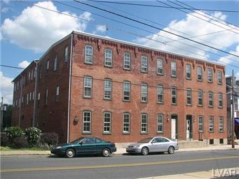 56 Noble St in Kutztown, PA - Building Photo