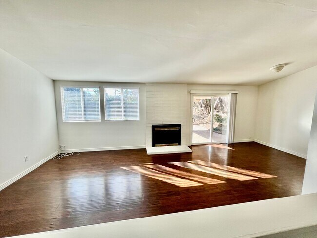 2058 Talon Way in San Diego, CA - Building Photo - Building Photo