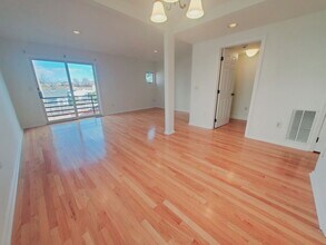 57 Whitmore Ln in Stamford, CT - Building Photo - Building Photo