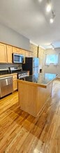 529 N Ashland Ave, Unit 529to535NASHLANDUNIT in Chicago, IL - Building Photo - Building Photo