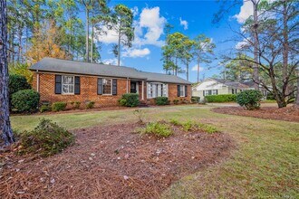 2818 Millbrook Rd in Fayetteville, NC - Building Photo - Building Photo