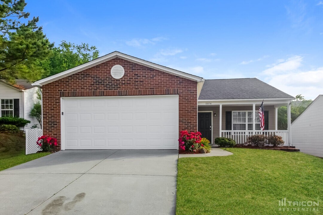 11034 Dry Stone Dr in Huntersville, NC - Building Photo
