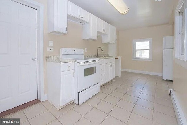 51 Hillman Ave in Ewing Township, NJ - Building Photo - Building Photo